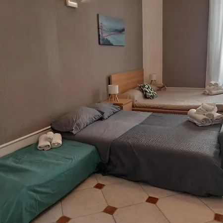 Around Toledo 3* Naples
